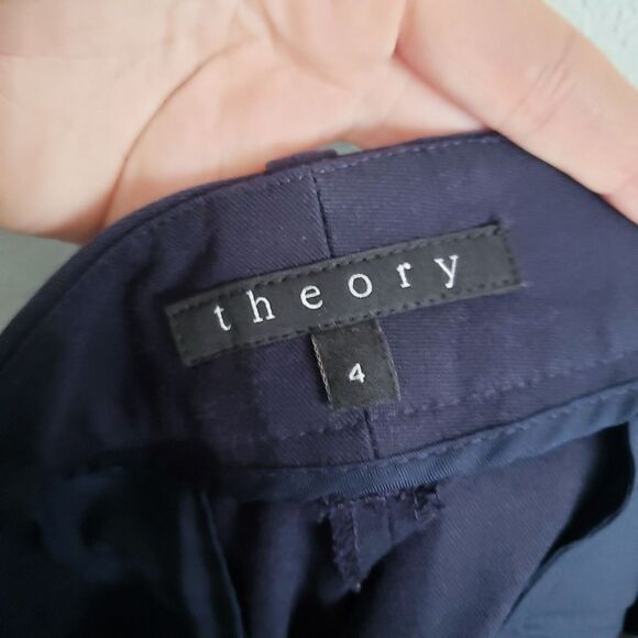 Theory‎ - Picture 8 of 9